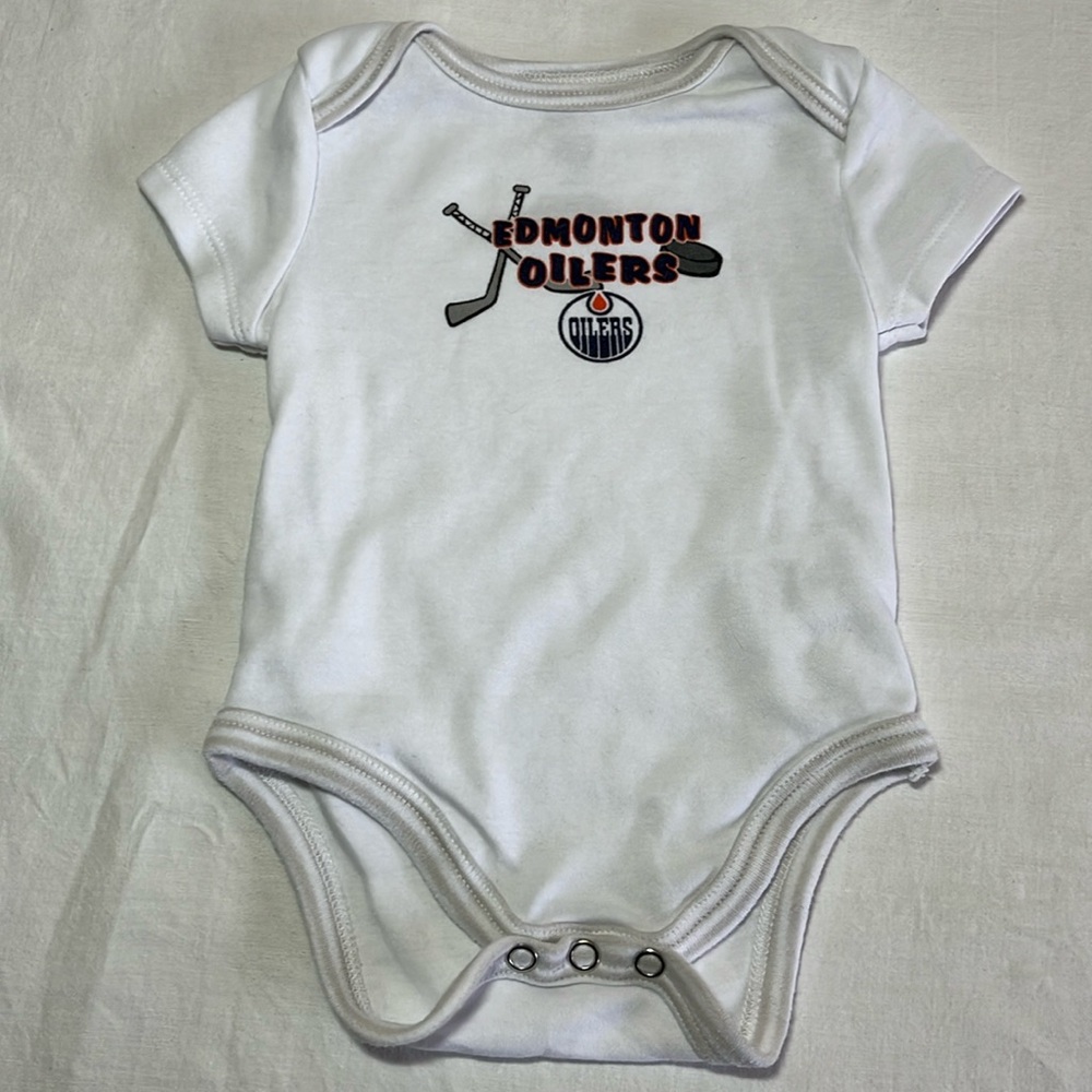 3M Edmonton Oilers Hockey onesie
